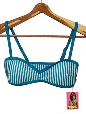 NWT Strawberry Milk Mob Gimme More Bikini Top Striped Size Medium